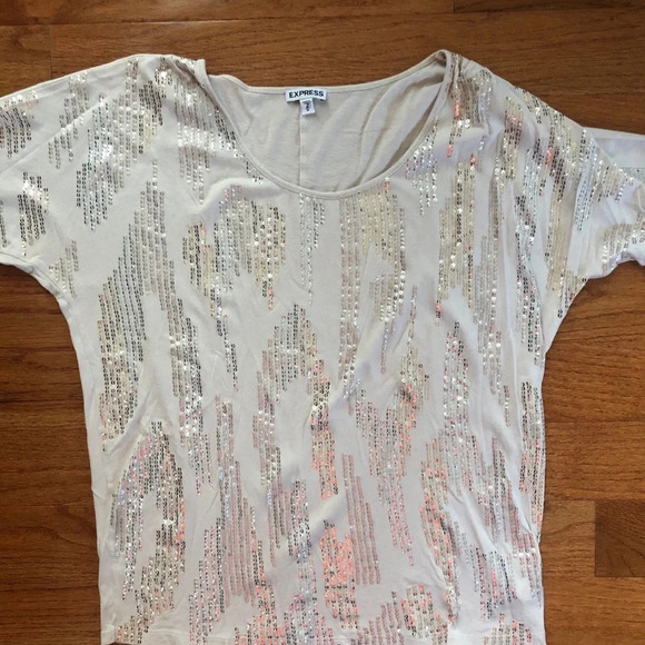 Express Tops - Express Shirt